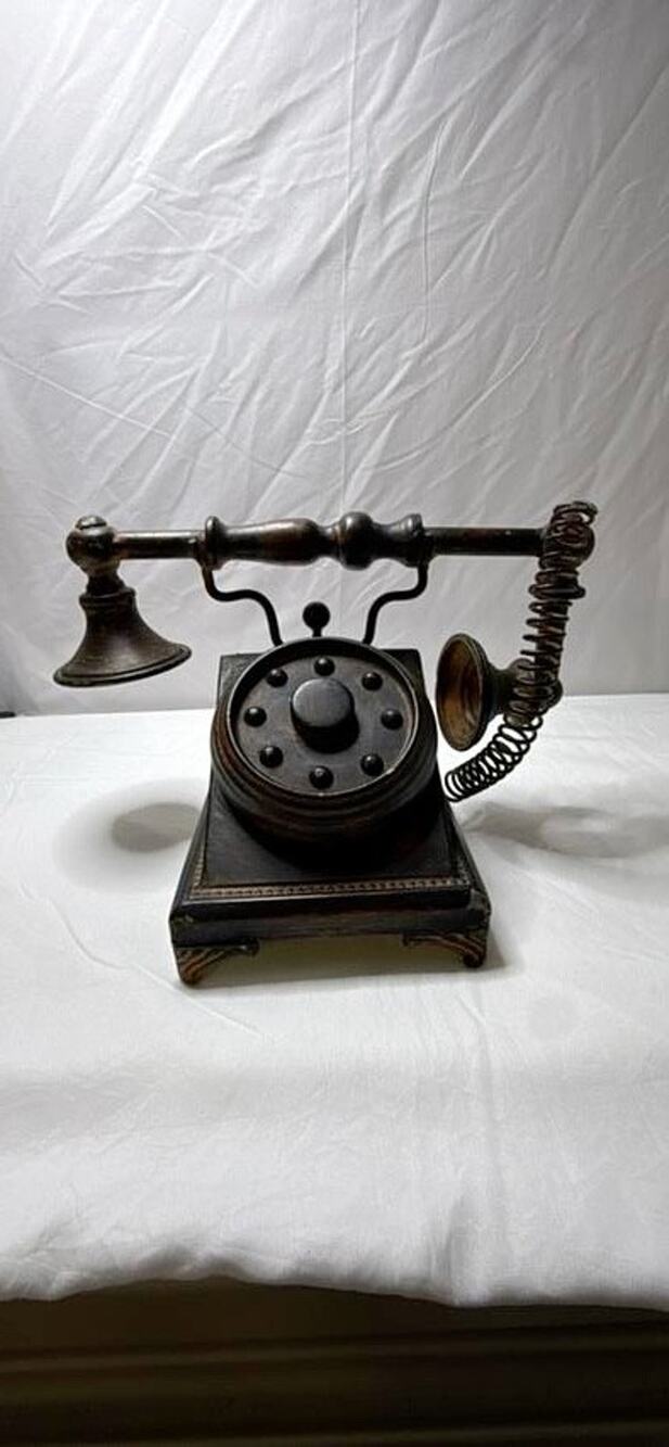 Vintage Metal Antique Style Rotary Telephone Coin Bank Retro Decor Statue Metal